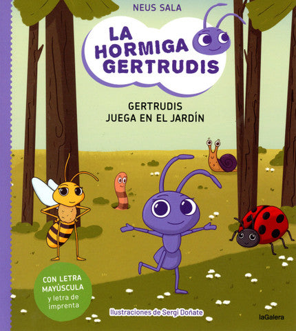 Gertrudis juega en el jardín